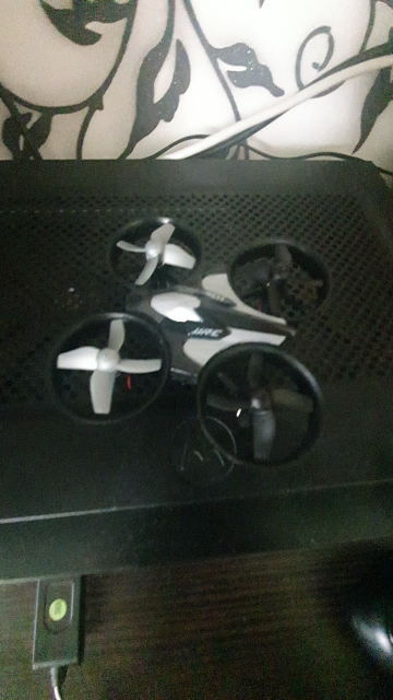 H36 H36F Mini Drone 2.4G 4CH 6-Axis Speed 3D Flip Headless Mode RC Drones Toy Gift Present RTF VS E010 H8 Mini